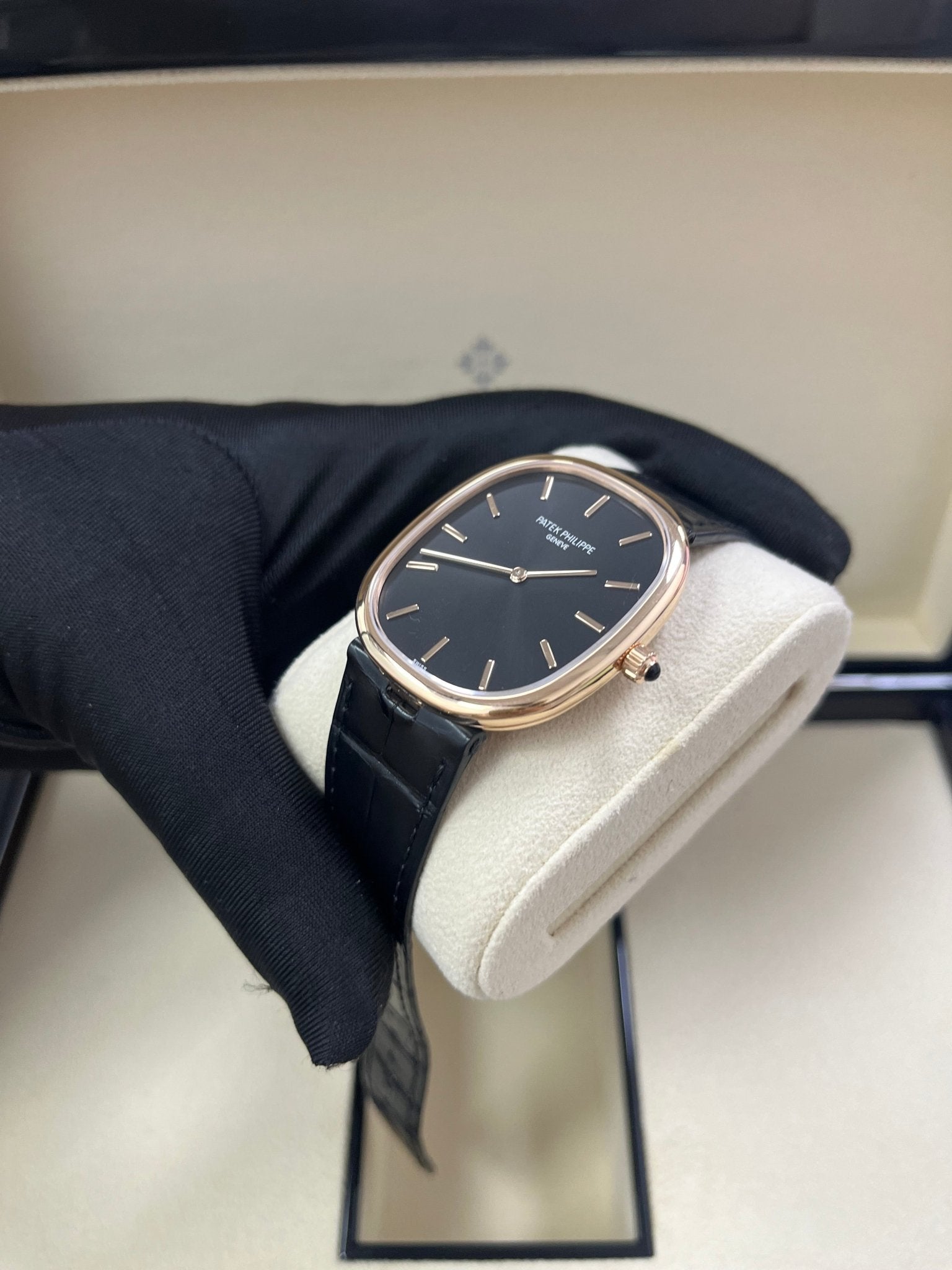 Relógio Patek PhiIlippe Golden Ellipse