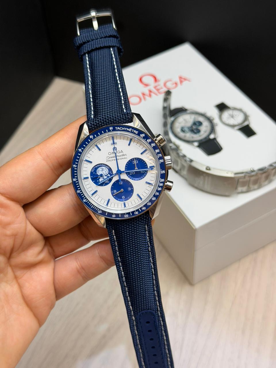 Omega Speedmaster Snoopy 50h Super Clone + Pulseira extra + Maleta Azul